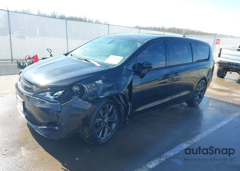 2020 Chrysler Pacifica Touring from USA, damaged, VIN 2C4RC1FG8LR150540